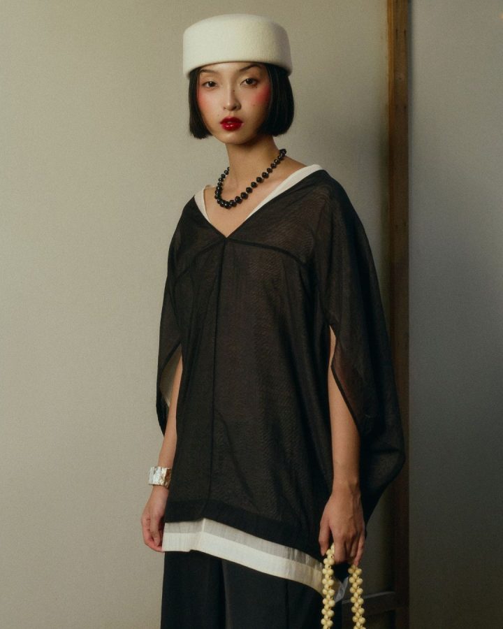 Alternative view of KASANE BLOUSE